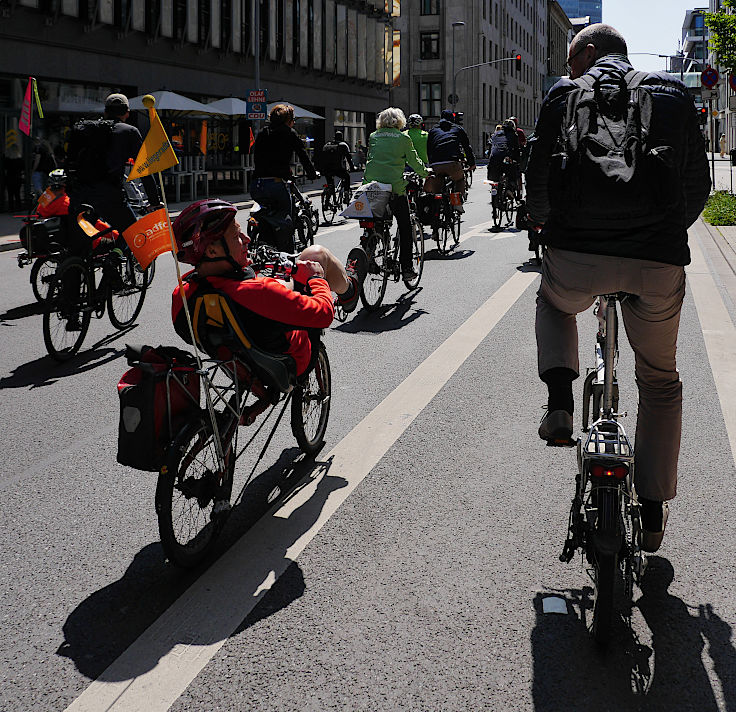 © www.mutbuergerdokus.de: 8. 'ADFC Fahrrad*Sternfahrt NRW'