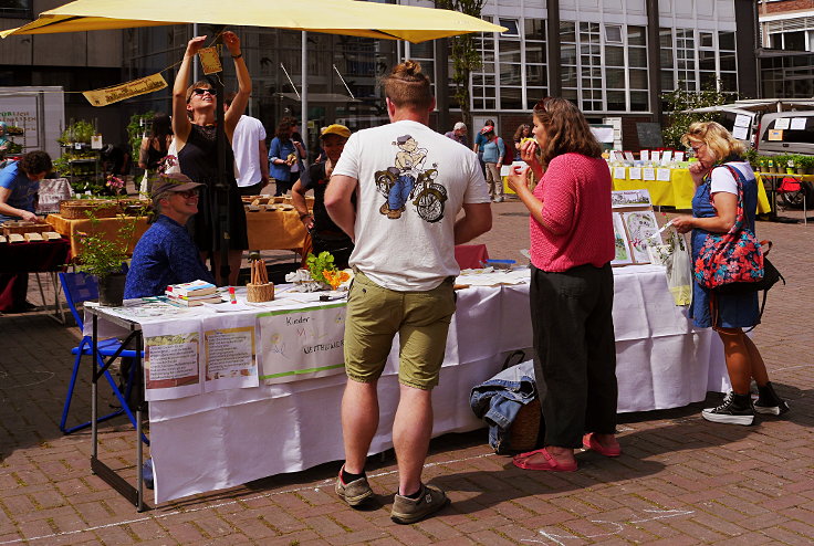 © www.mutbuergerdokus.de: 6. 'Saatgut-Festival Düsseldorf'