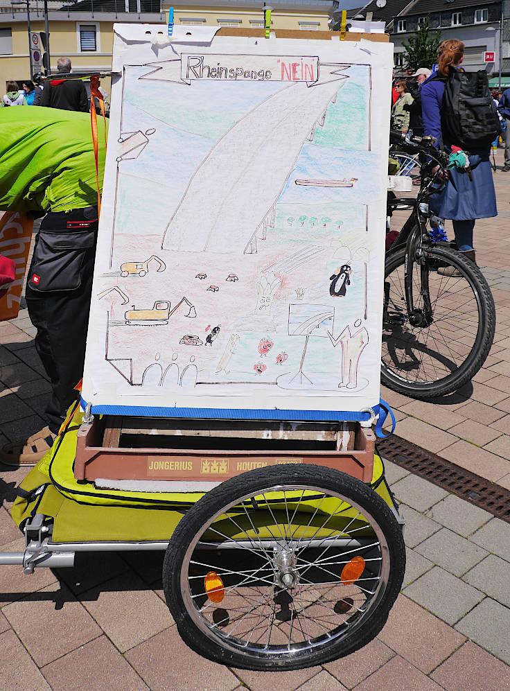 © www.mutbuergerdokus.de: Demonstration mit Fahrrad-Sternfahrt: 'Klimaschutz bewegt uns! Dich auch? Verkehrswende Jetzt!'