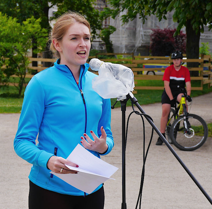 © www.mutbuergerdokus.de: Demonstration mit Fahrrad-Sternfahrt: 'Klimaschutz bewegt uns! Dich auch? Verkehrswende Jetzt!'