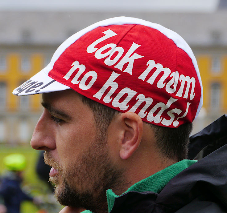 © www.mutbuergerdokus.de: Demonstration mit Fahrrad-Sternfahrt: 'Klimaschutz bewegt uns! Dich auch? Verkehrswende Jetzt!'