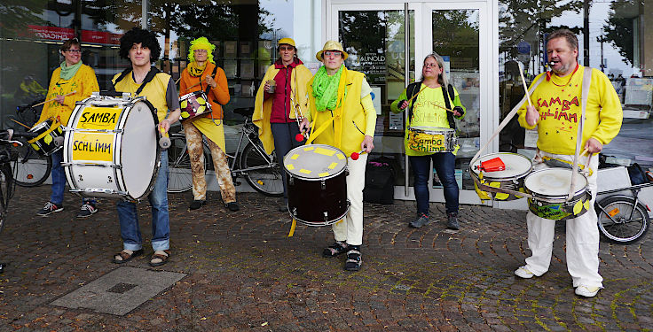 © www.mutbuergerdokus.de: Demonstration mit Fahrrad-Sternfahrt: 'Klimaschutz bewegt uns! Dich auch? Verkehrswende Jetzt!'