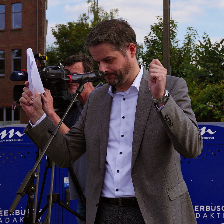 © www.mutbuergerdokus.de: Demonstration: 'Kein Baustopp in Osterath - Bahnunterführung jetzt!'