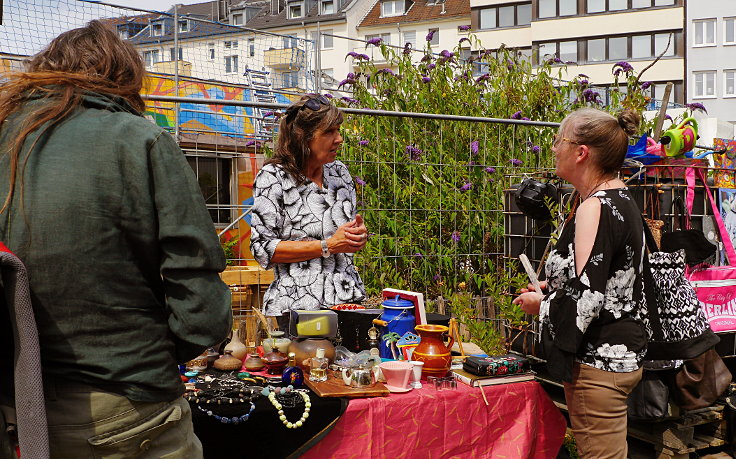 © www.mutbuergerdokus.de: Sommerfest bei 'düsselgrün'