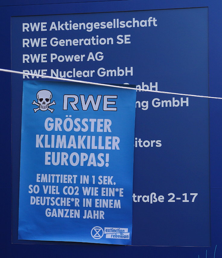 © www.mutbuergerdokus.de: Mahnwache Essen: 'RWE einwallen'