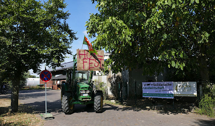 © www.mutbuergerdokus.de: Hof am Deich: Hoffest 'Bio trifft Kultur'