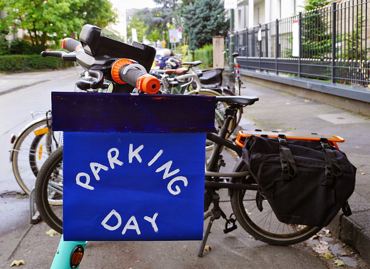 © www.mutbuergerdokus.de: 'Park(ing) Day Düsseldorf'