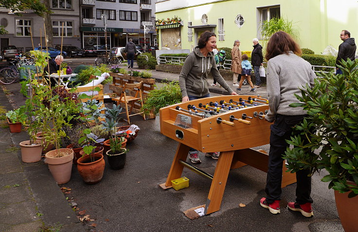 © www.mutbuergerdokus.de: 'Park(ing) Day Düsseldorf'