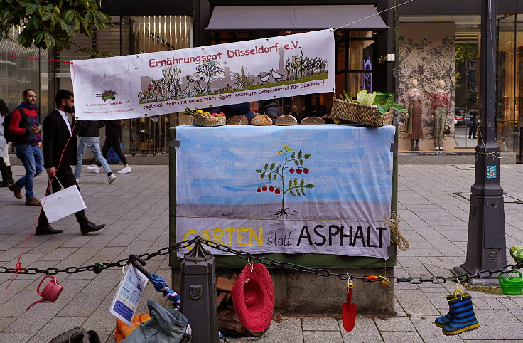 © www.mutbuergerdokus.de: 'Park(ing) Day Düsseldorf'