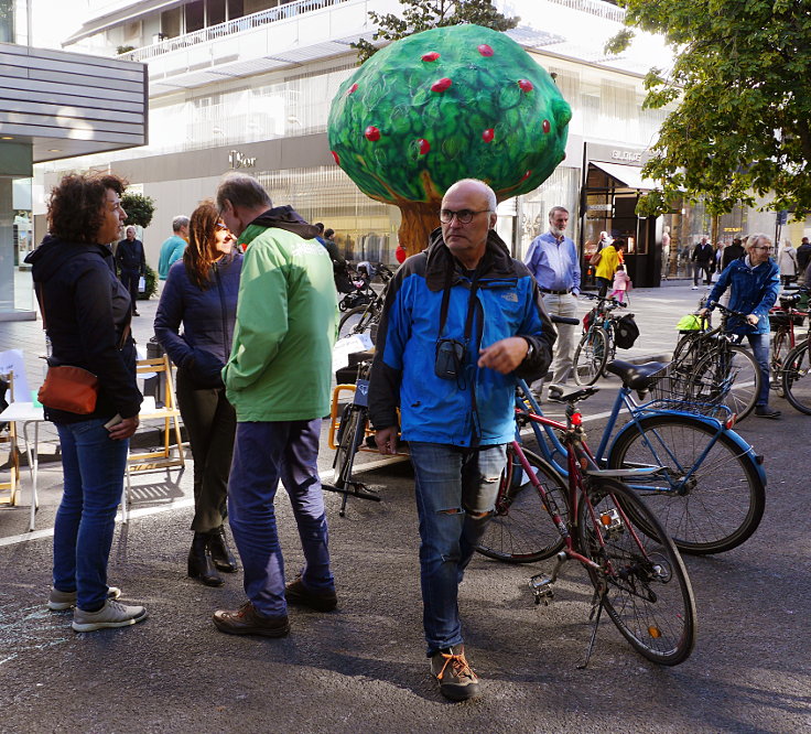 © www.mutbuergerdokus.de: 'Park(ing) Day Düsseldorf'