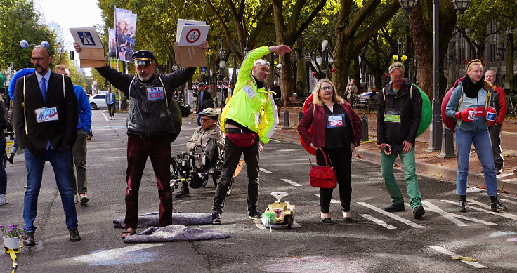 © www.mutbuergerdokus.de: 'Park(ing) Day Düsseldorf'