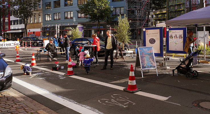 © www.mutbuergerdokus.de: 'Park(ing) Day Düsseldorf'