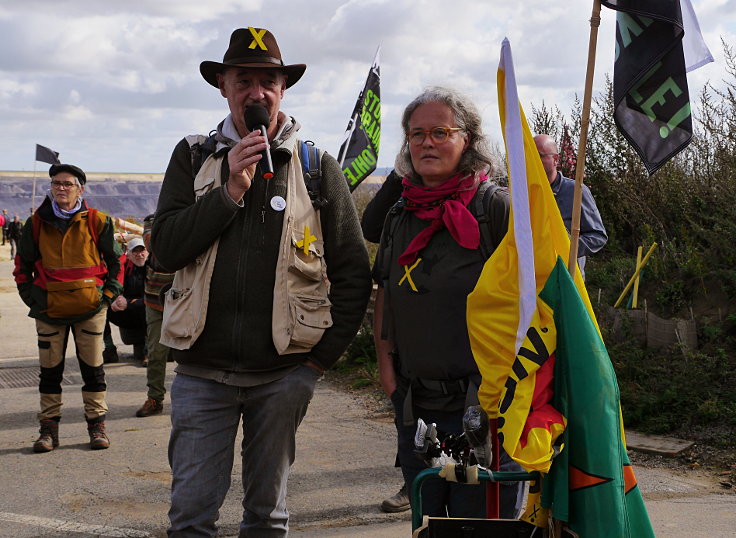 © www.mutbuergerdokus.de: 100 Monate Dorf- und Waldspaziergänge