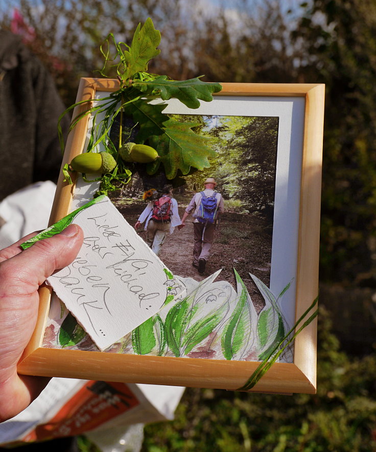 © www.mutbuergerdokus.de: 100 Monate Dorf- und Waldspaziergänge