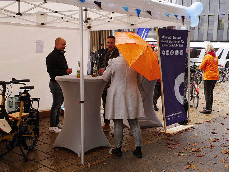 © www.mutbuergerdokus.de: Eröffnung der 3. MobilitätStation in Düsseldorf