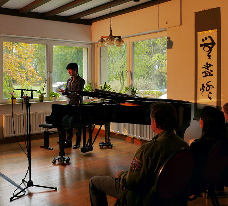 © www.mutbuergerdokus.de: Kammermusikreihe Lüttelforst: Waldkonzert 'Naturverbundenheit'