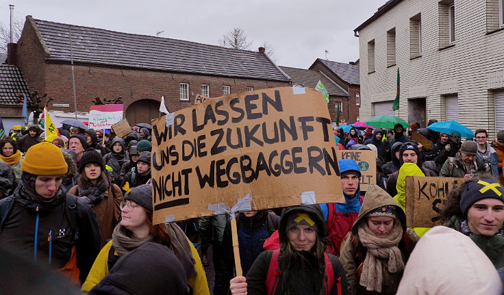 © www.mutbuergerdokus.de: Demonstration 'Auf nach Lützerath! Gegen die Räumung - für Kohleausstieg & Klimagerechtigkeit'