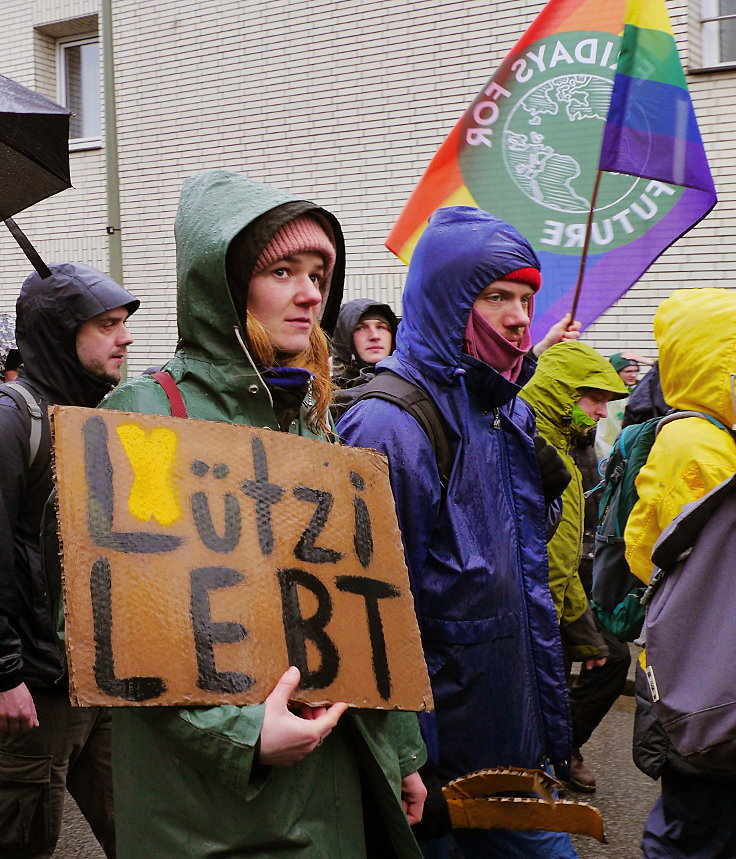 © www.mutbuergerdokus.de: Demonstration 'Auf nach Lützerath! Gegen die Räumung - für Kohleausstieg & Klimagerechtigkeit'