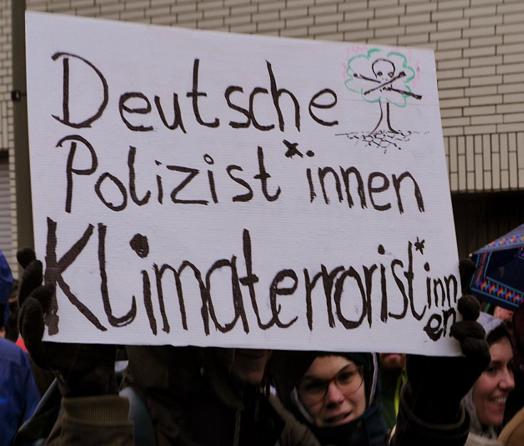 © www.mutbuergerdokus.de: Demonstration 'Auf nach Lützerath! Gegen die Räumung - für Kohleausstieg & Klimagerechtigkeit'