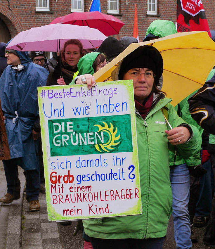 © www.mutbuergerdokus.de: Demonstration 'Auf nach Lützerath! Gegen die Räumung - für Kohleausstieg & Klimagerechtigkeit'