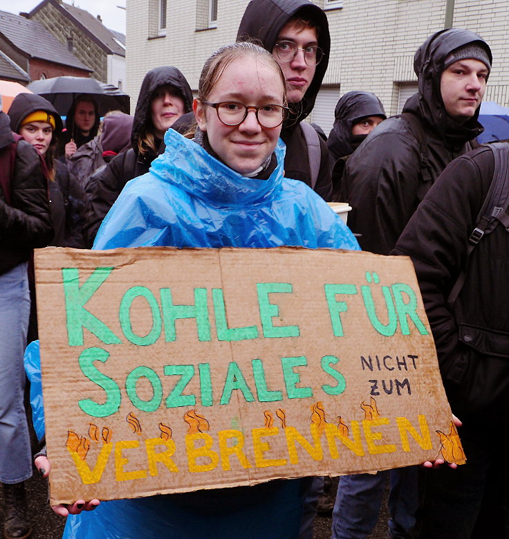 © www.mutbuergerdokus.de: Demonstration 'Auf nach Lützerath! Gegen die Räumung - für Kohleausstieg & Klimagerechtigkeit'