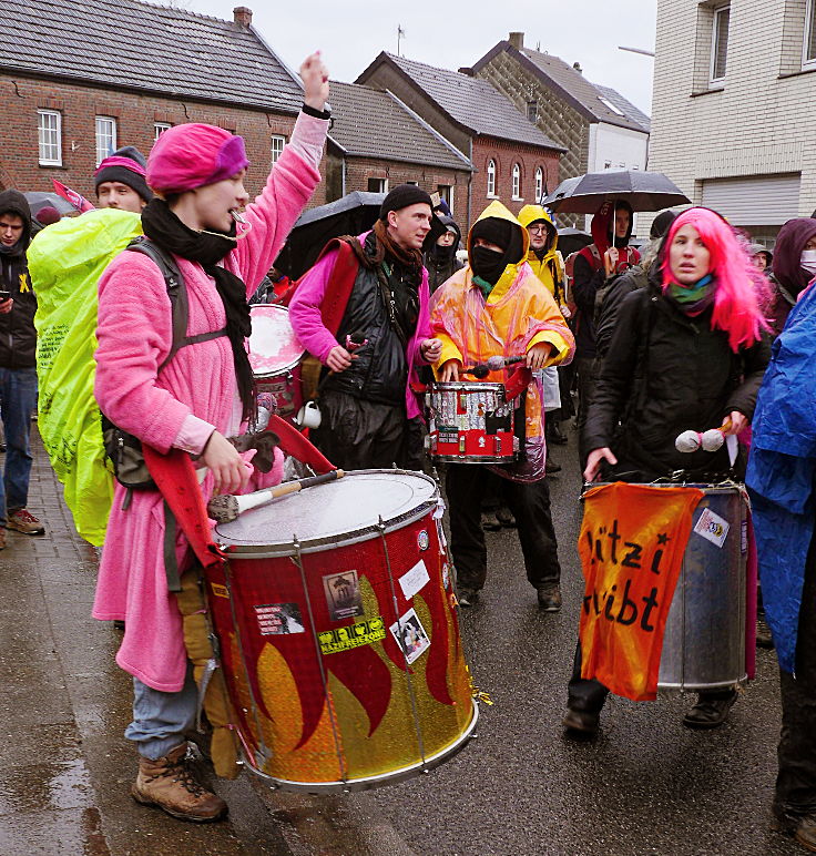 © www.mutbuergerdokus.de: Demonstration 'Auf nach Lützerath! Gegen die Räumung - für Kohleausstieg & Klimagerechtigkeit'