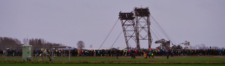 © www.mutbuergerdokus.de: Demonstration 'Auf nach Lützerath! Gegen die Räumung - für Kohleausstieg & Klimagerechtigkeit'