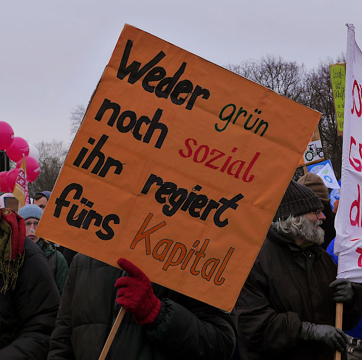 © www.mutbuergerdokus.de: Demonstration 'WIR HABEN ES SATT!'