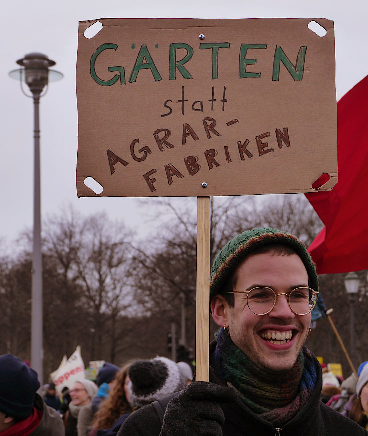 © www.mutbuergerdokus.de: Demonstration 'WIR HABEN ES SATT!'