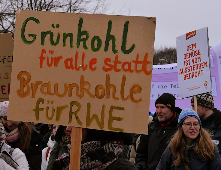© www.mutbuergerdokus.de: Demonstration 'WIR HABEN ES SATT!'