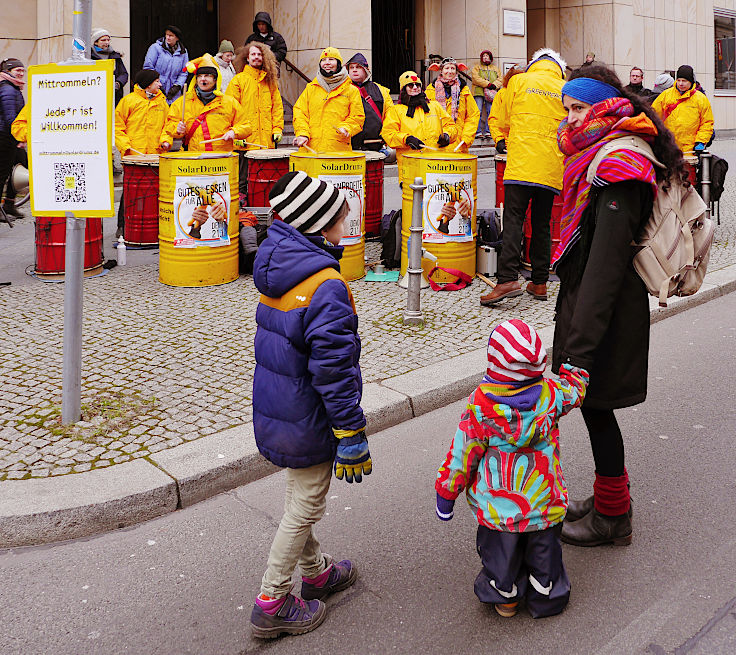 © www.mutbuergerdokus.de: Demonstration 'WIR HABEN ES SATT!'