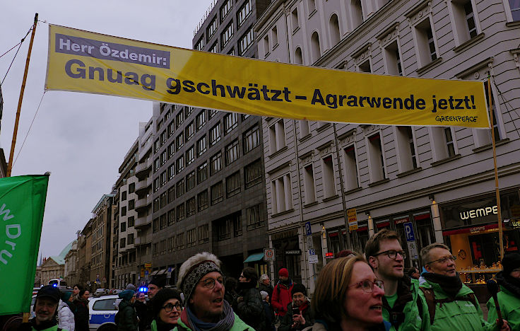 © www.mutbuergerdokus.de: Demonstration 'WIR HABEN ES SATT!'