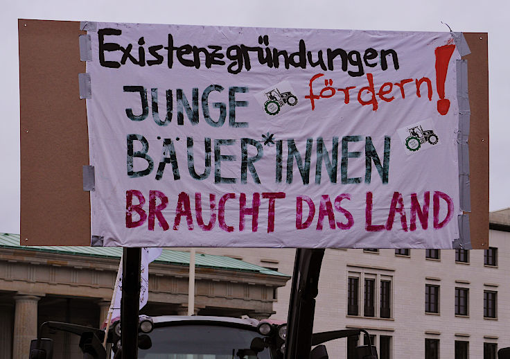 © www.mutbuergerdokus.de: Demonstration 'WIR HABEN ES SATT!'