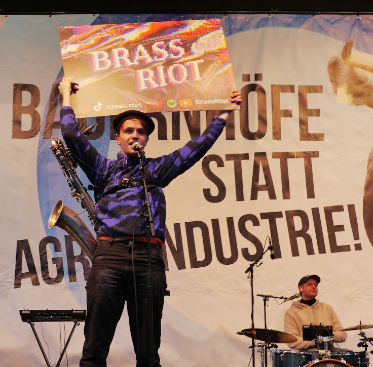 © www.mutbuergerdokus.de: Demonstration 'WIR HABEN ES SATT!'
