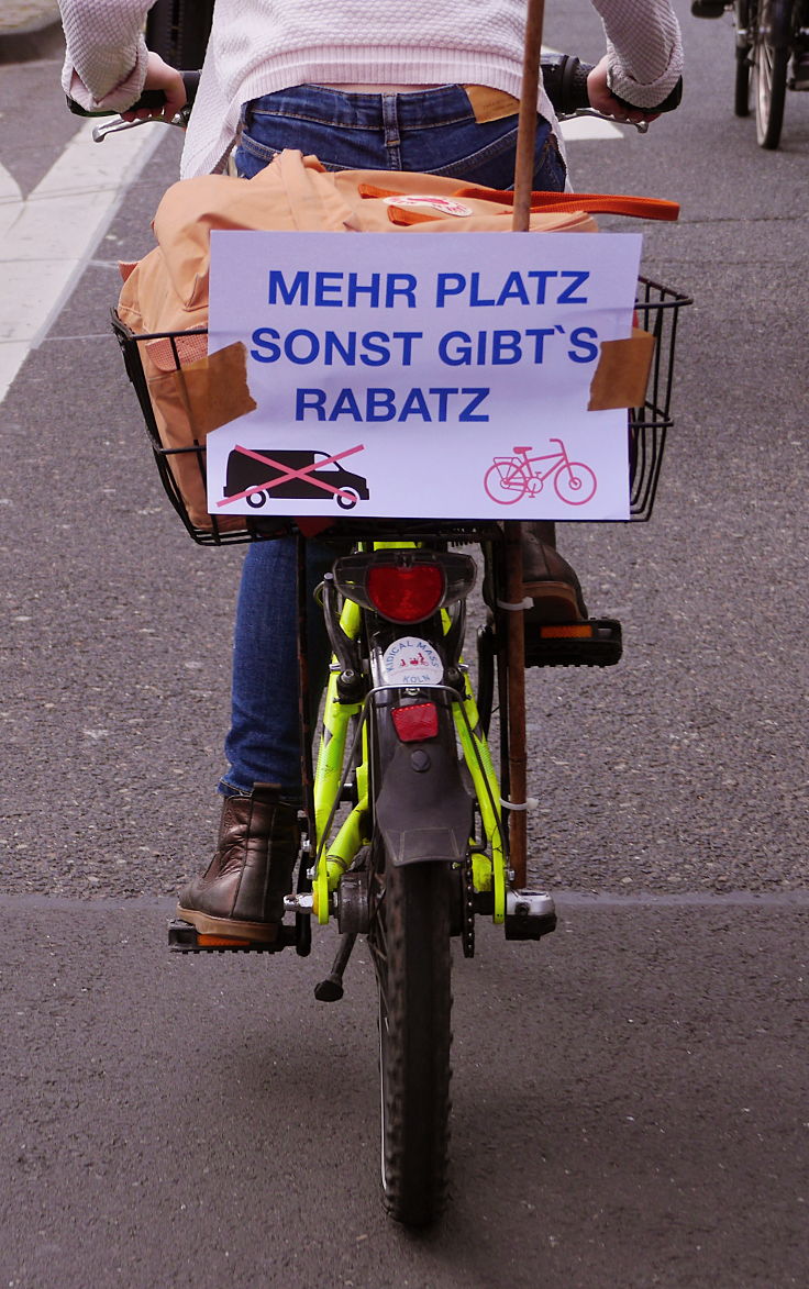 © www.mutbuergerdokus.de: 'Frühling einläuten mit der Kidical Mass Köln - Kinder aufs Rad'