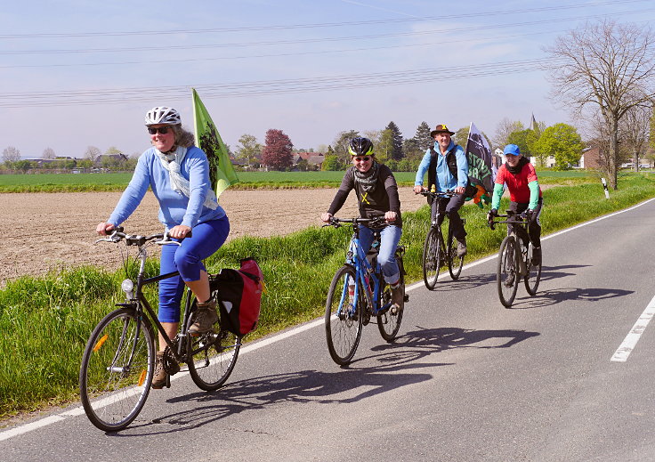 © www.mutbuergerdokus.de: Wald statt Kohle - Radtour rund um Manheim, Morschenich und den Hambacher Wald