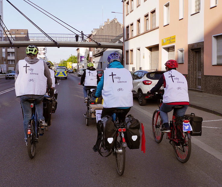 © www.mutbuergerdokus.de: ADFC Mönchengladbach: 'Ride of Silence'