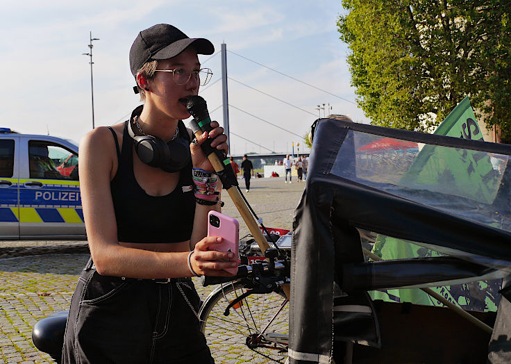 © www.mutbuergerdokus.de: Students for Future Düsseldorf mobilisieren für den Fridays for Future Klima-Streik am 15.9.2023, Fahrrad-Demo