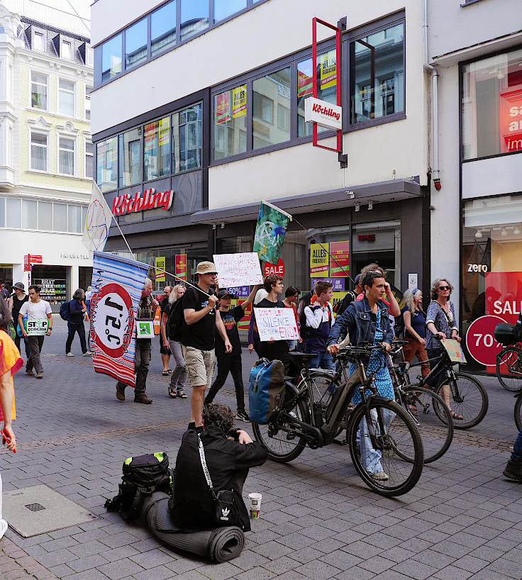 © www.mutbuergerdokus.de: Extinction Rebellion Bonn: Großdemonstration 'JETZT Notstand Artensterben ausrufen!'