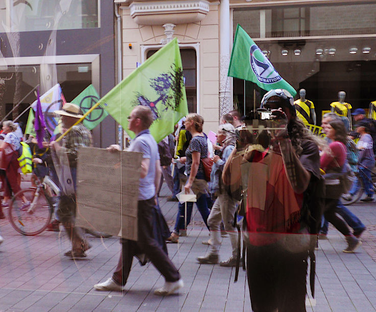 © www.mutbuergerdokus.de: Extinction Rebellion Bonn: Großdemonstration 'JETZT Notstand Artensterben ausrufen!'