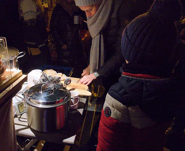 © www.mutbuergerdokus.de: Lichtershow im Advent
