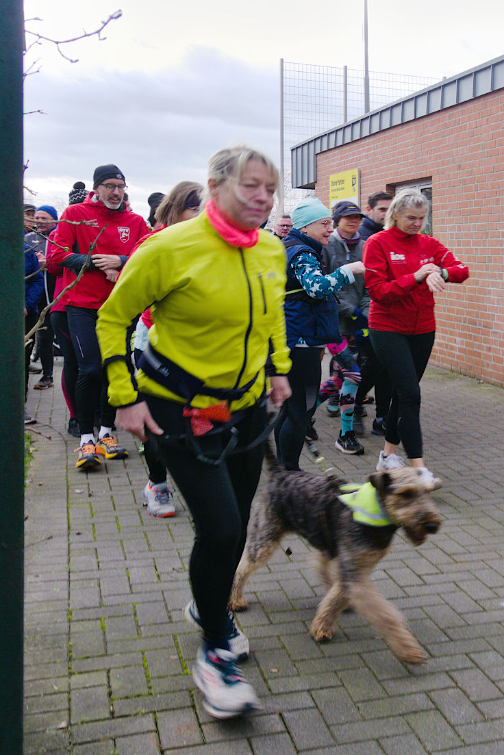© www.mutbuergerdokus.de: 7. Meerbuscher Silvesterlauf