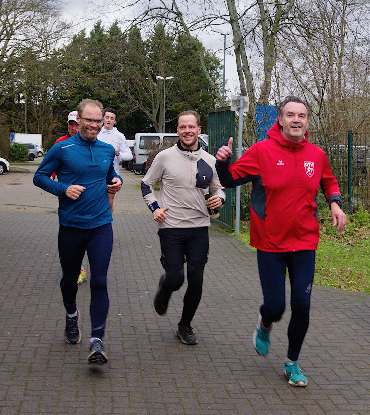 © www.mutbuergerdokus.de: 7. Meerbuscher Silvesterlauf
