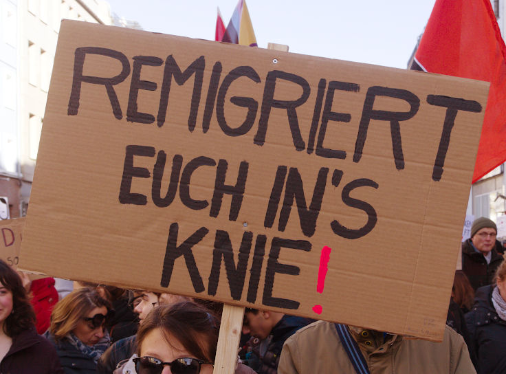 © www.mutbuergerdokus.de: Demo und Kundgebung 'Nie wieder ist jetzt! Für Demokratie und Rechtsstaat!'