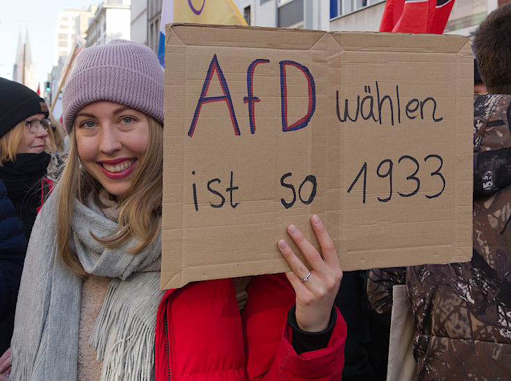 © www.mutbuergerdokus.de: Demo und Kundgebung 'Nie wieder ist jetzt! Für Demokratie und Rechtsstaat!'