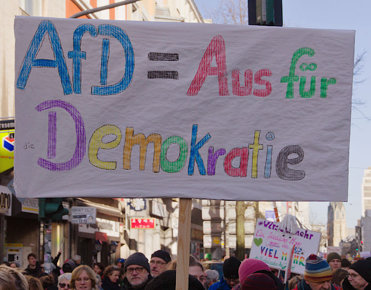 © www.mutbuergerdokus.de: Demo und Kundgebung 'Nie wieder ist jetzt! Für Demokratie und Rechtsstaat!'