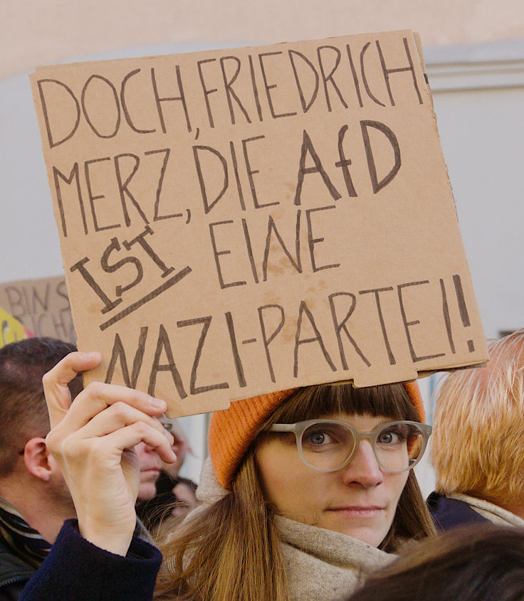 © www.mutbuergerdokus.de: Demo und Kundgebung 'Nie wieder ist jetzt! Für Demokratie und Rechtsstaat!'