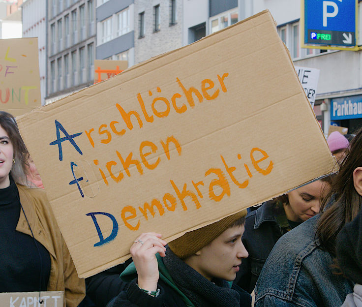 © www.mutbuergerdokus.de: Demo und Kundgebung 'Nie wieder ist jetzt! Für Demokratie und Rechtsstaat!'