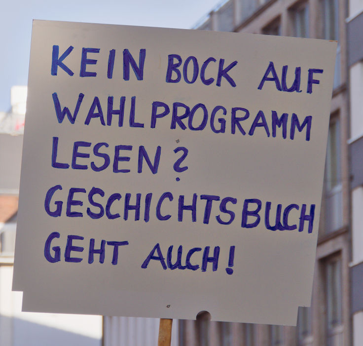 © www.mutbuergerdokus.de: Demo und Kundgebung 'Nie wieder ist jetzt! Für Demokratie und Rechtsstaat!'