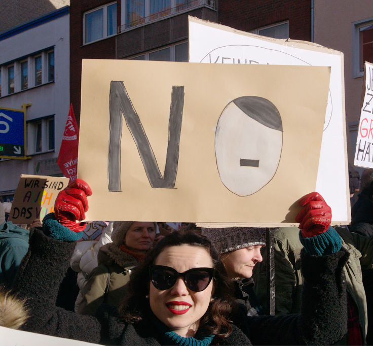 © www.mutbuergerdokus.de: Demo und Kundgebung 'Nie wieder ist jetzt! Für Demokratie und Rechtsstaat!'